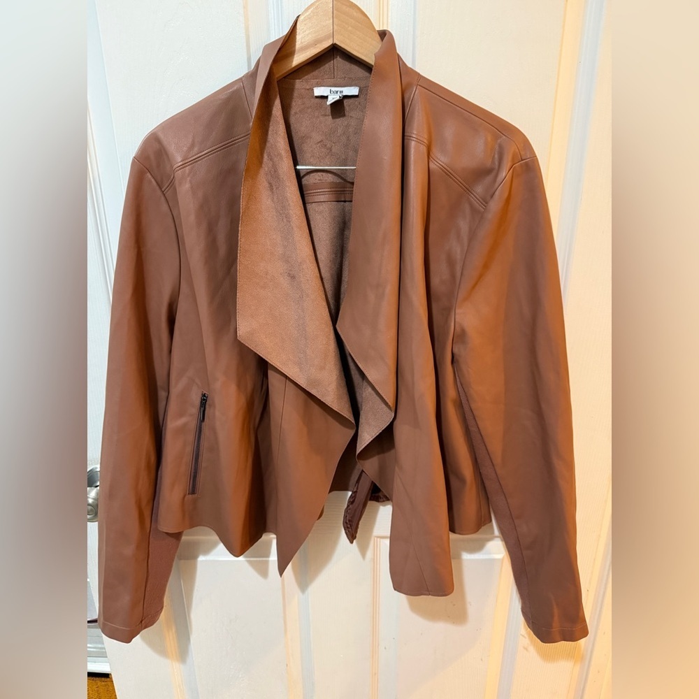 Macy’s Bar III Women's Faux Leather Lightweight Suede Collar Jacket like new - Picture 2 of 4